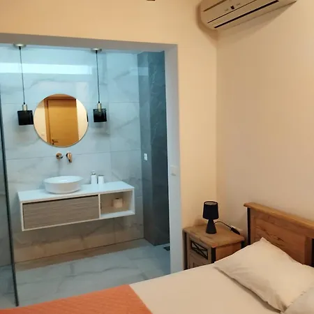 Oasis House In Filerimos Летний дом *