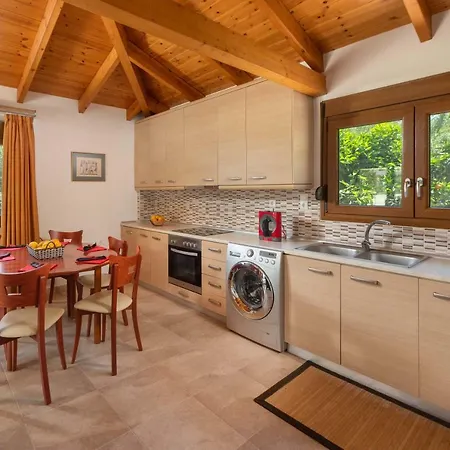 Oasis House In Filerimos * Ялиссос