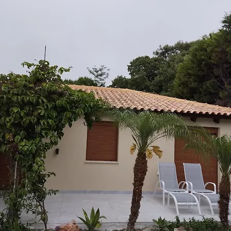 Oasis House In Filerimos Casa di campagna *